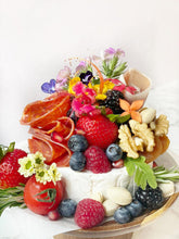 Load image into Gallery viewer, Flower Dome Cake